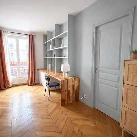 Elegant Au Coeur De Montmartre