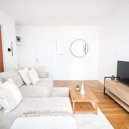 Apartment Elegant Au Coeur De Montmartre *