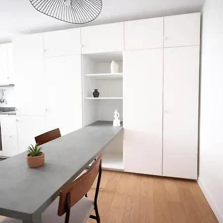 Apartment Elegant Au Coeur De Montmartre Paris
