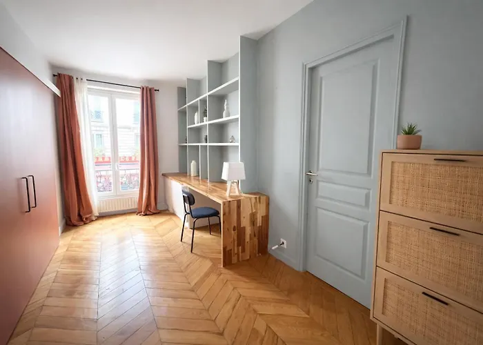 Elegant Au Coeur De Montmartre